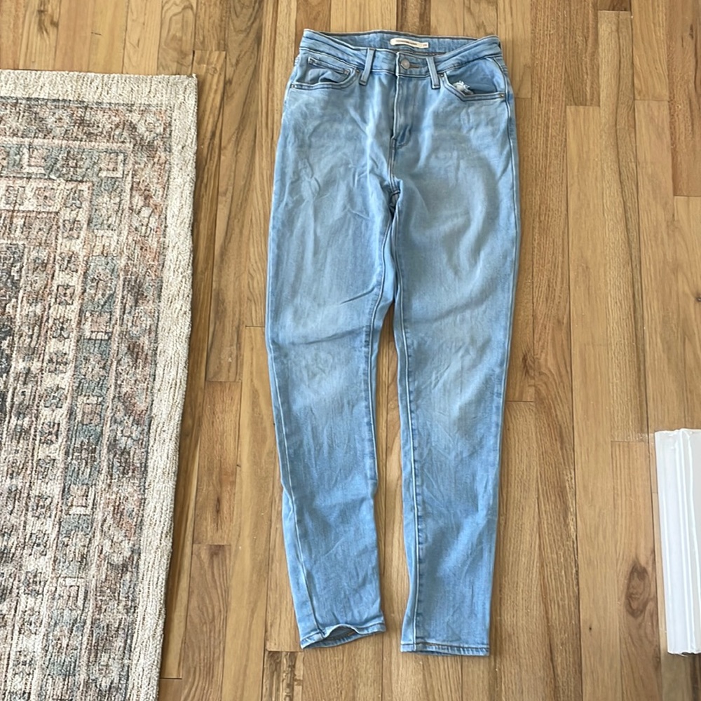 Levi’s 721 High Rise Skinny Jeans
